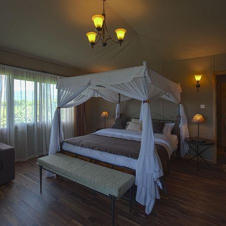Karibu Camps And Lodges Lions Paw Ngorongoro カラトゥ エクステリア 写真
