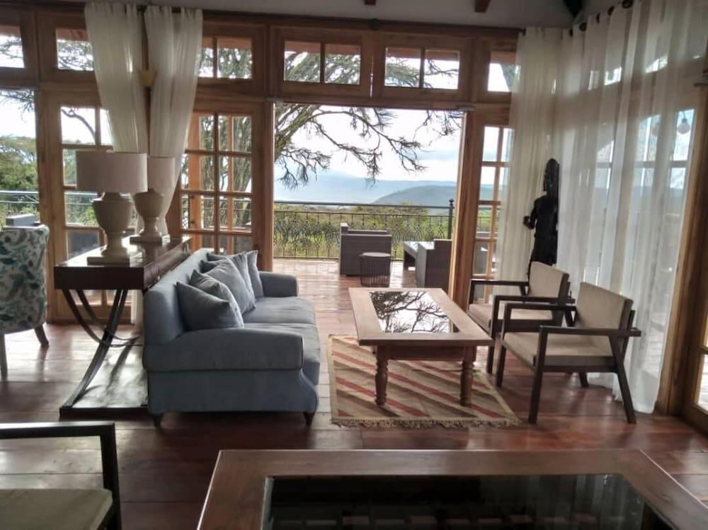 Karibu Camps And Lodges Lions Paw Ngorongoro カラトゥ エクステリア 写真
