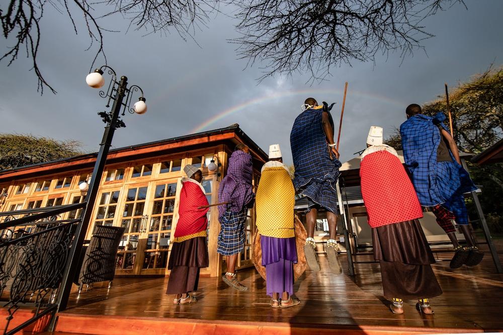 Karibu Camps And Lodges Lions Paw Ngorongoro カラトゥ エクステリア 写真