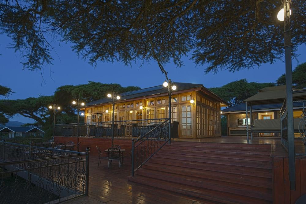 Karibu Camps And Lodges Lions Paw Ngorongoro カラトゥ エクステリア 写真