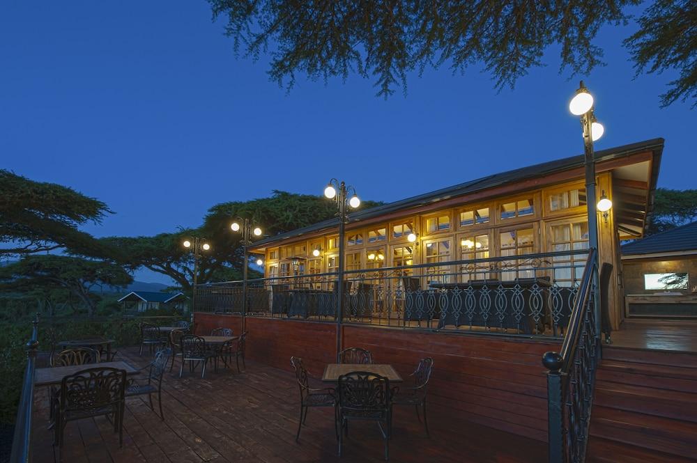 Karibu Camps And Lodges Lions Paw Ngorongoro カラトゥ エクステリア 写真