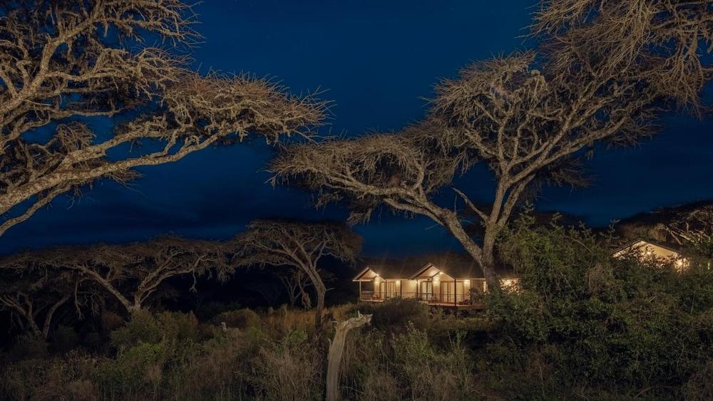 Karibu Camps And Lodges Lions Paw Ngorongoro カラトゥ エクステリア 写真